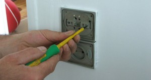 Installer, remplacer un interrupteur, une prise de courant